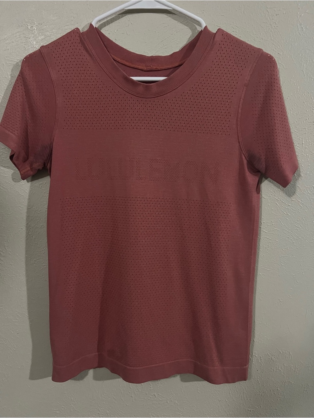 Imperfect lululemon athletica Women's Short Sleeve Athletic Tee - Dusty Rose